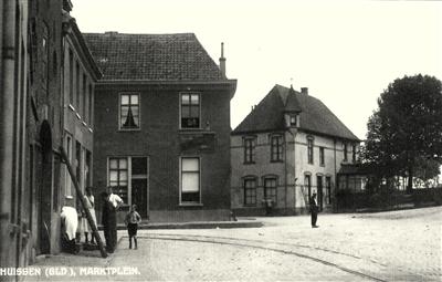 markt rond 1925 links de waag van bakker vd welk arch g bos vd stadswal 16b (Custom)
